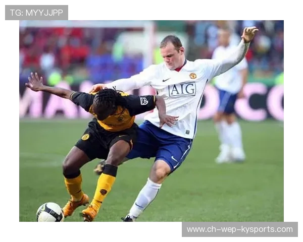 凯撒酋长主场气氛堪比欧洲豪门，球迷热情高涨，凯撒踢球